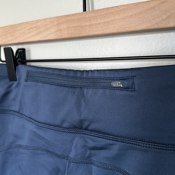 Nike Cropped Leggings - Picture 6 of 9